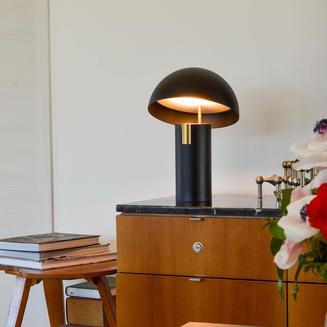Ambient Table Lamp for Cozy Homes - HomeTable