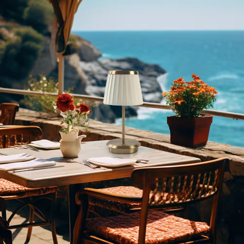 Vintage-Style Table Lamp for Classic Homes - VintageTable