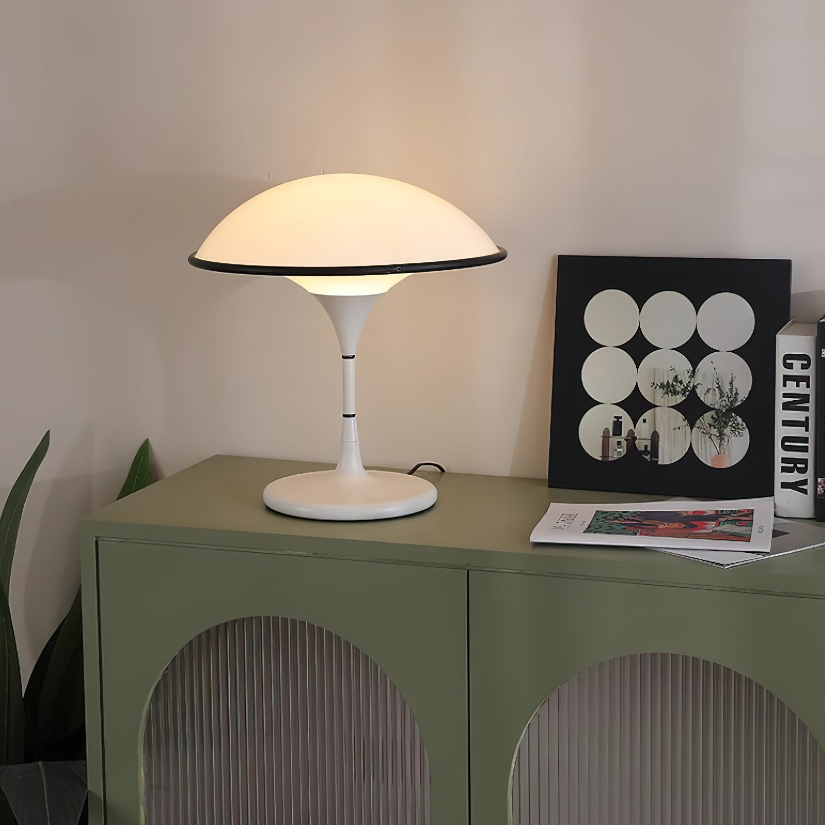 Stylish Table Lamp for a Modern, Inviting Ambiance - WarmTable