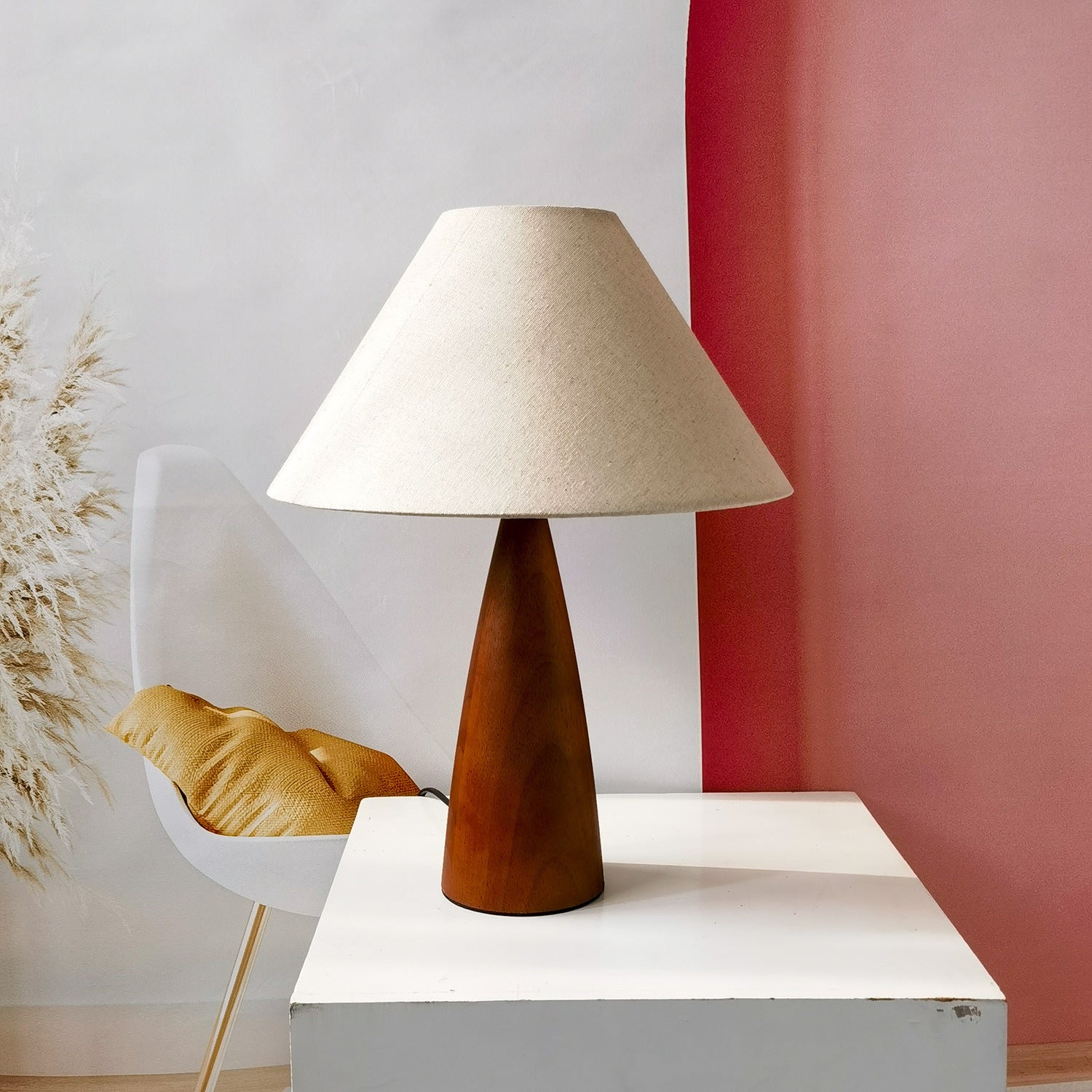 Wooden Table Lamp for a Natural Touch - WoodTable