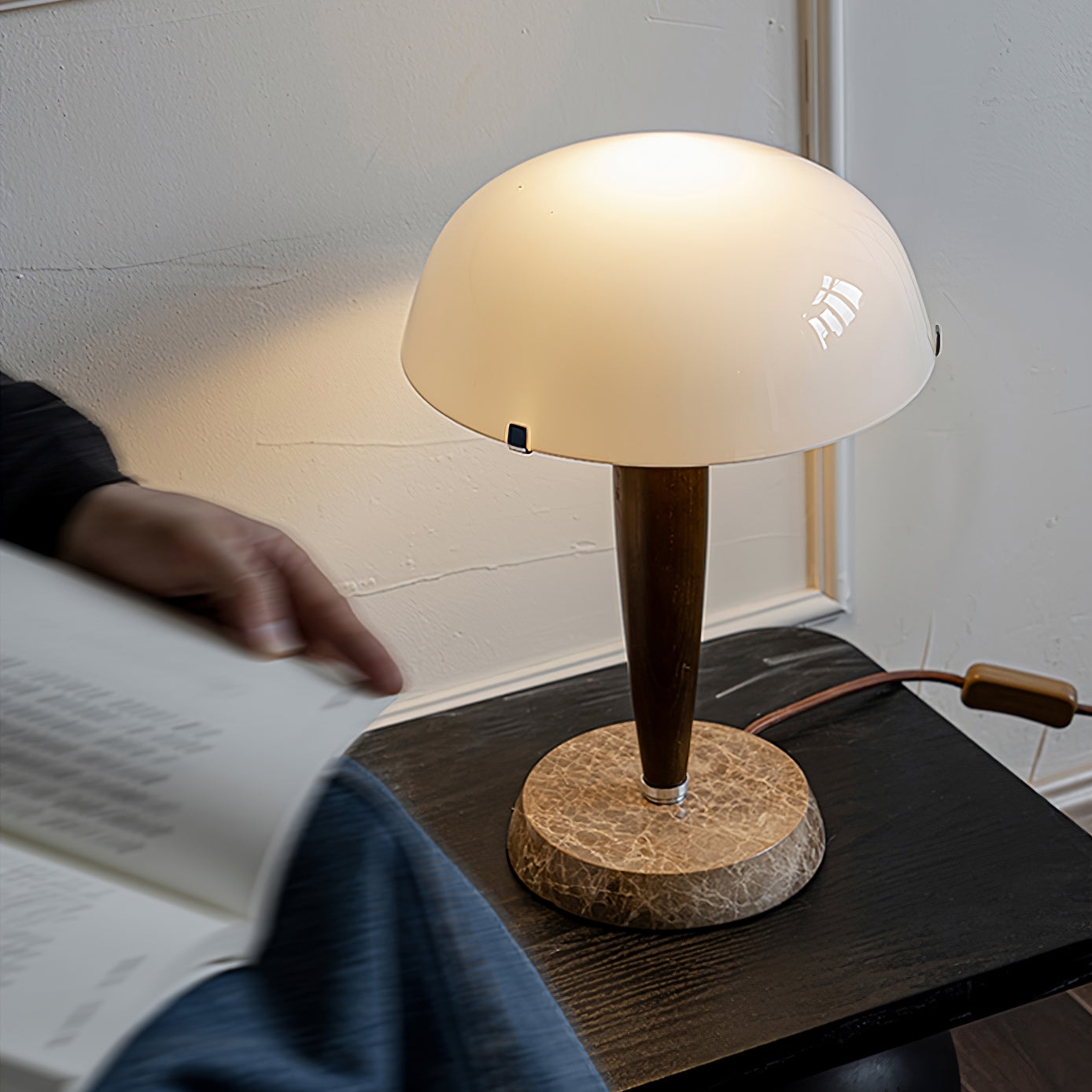 Cozy Warmth LED Table Lamp for Ultimate Chill Vibes - ChillTable