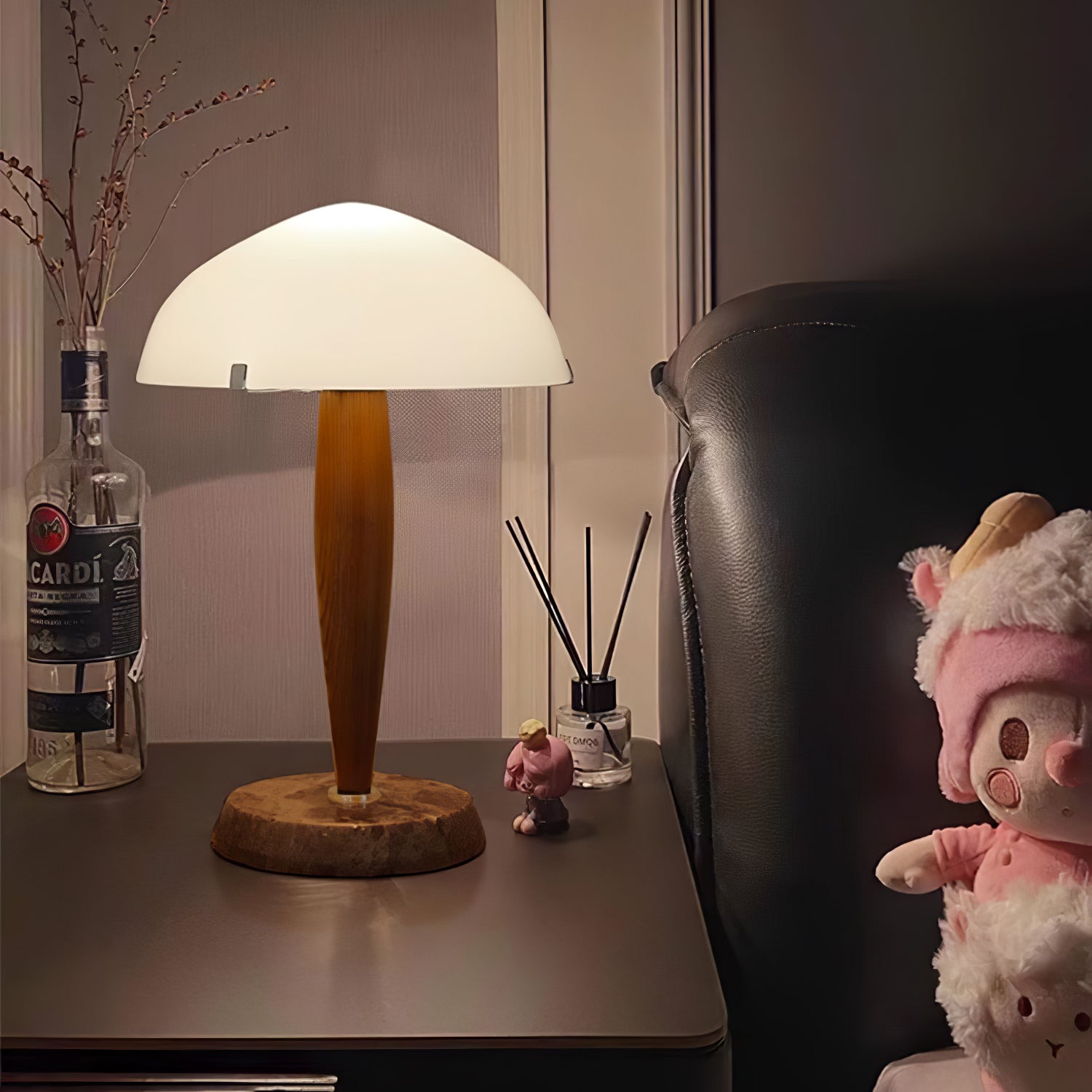 Elegant Table Lamp for a Luxe Home Look - LuxeTable