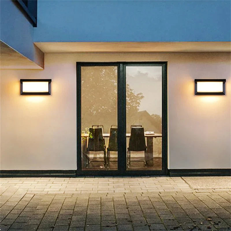 Villa-Inspired Solar Lamp for Elegant Outdoor Lighting - SolarLume