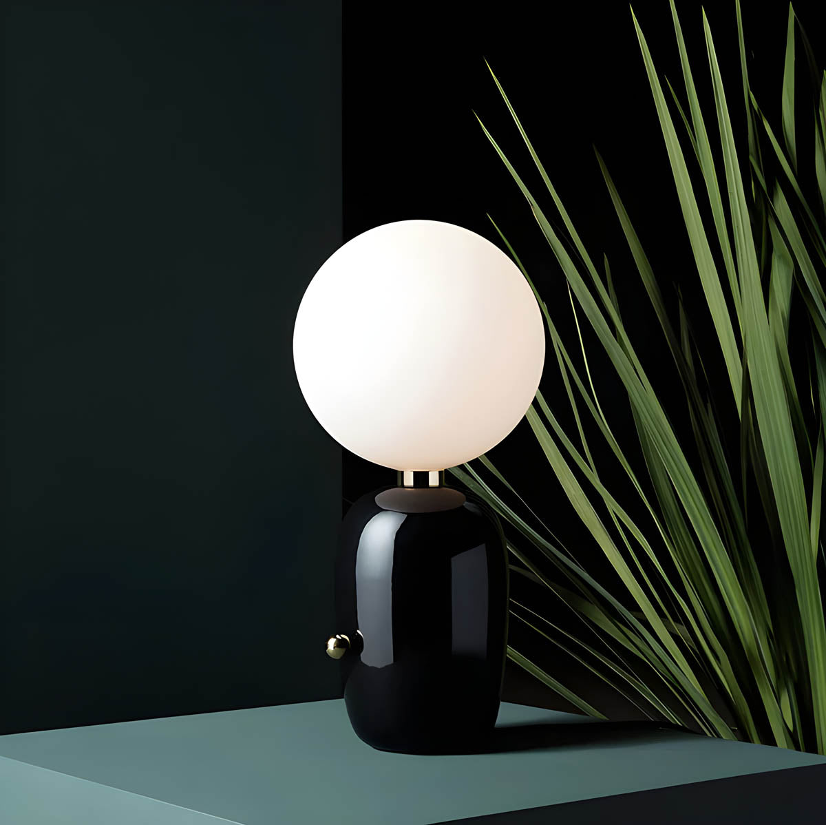 Minimalist Elegance Table Lamp for a Cozy & Stylish Interior - IndoTable