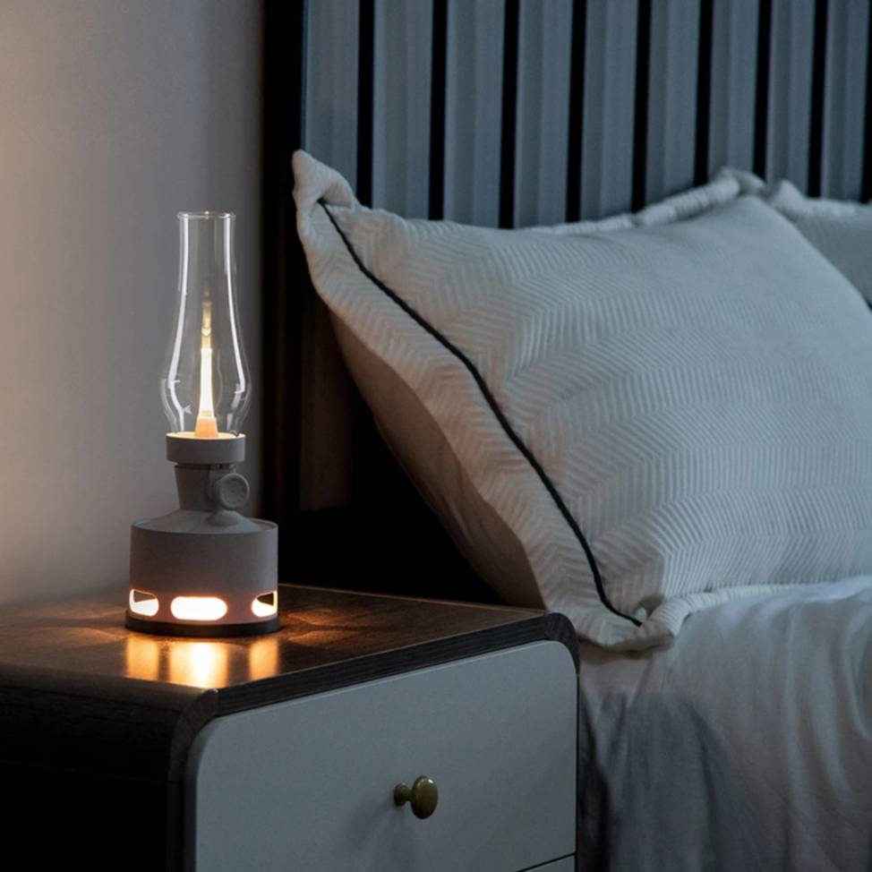Vintage LED Table Lamp for Warm Ambience and Retro Charm - RetroTable