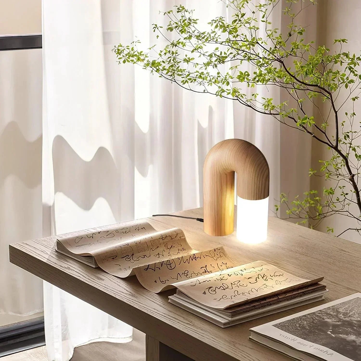 Modern Art-Inspired Table Lamp for a Cozy, Stylish Home - HomeTable