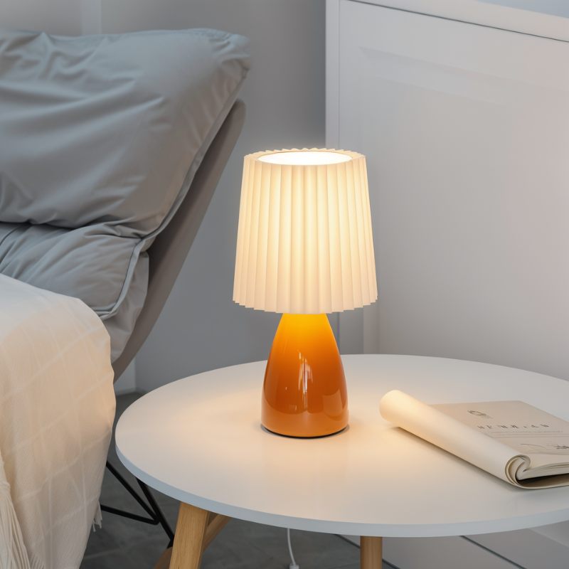 Elegant Table Lamp for a Cozy, Modern Glow - GlowTable