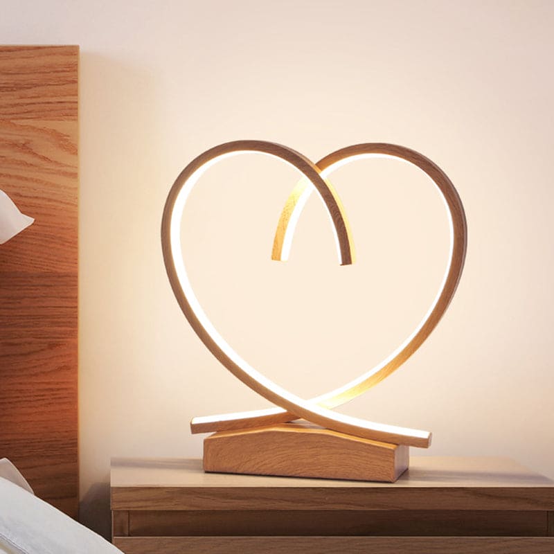 Charming Wooden Bedside Lamp with Heart Design - HeartTable