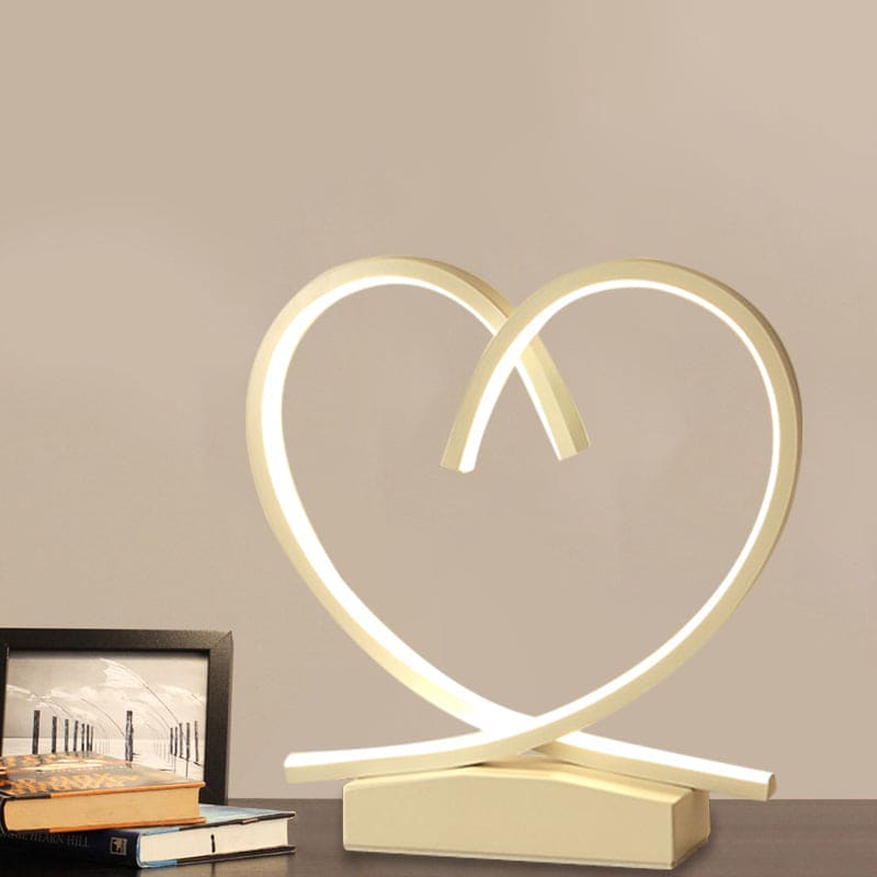 Charming Wooden Bedside Lamp with Heart Design - HeartTable
