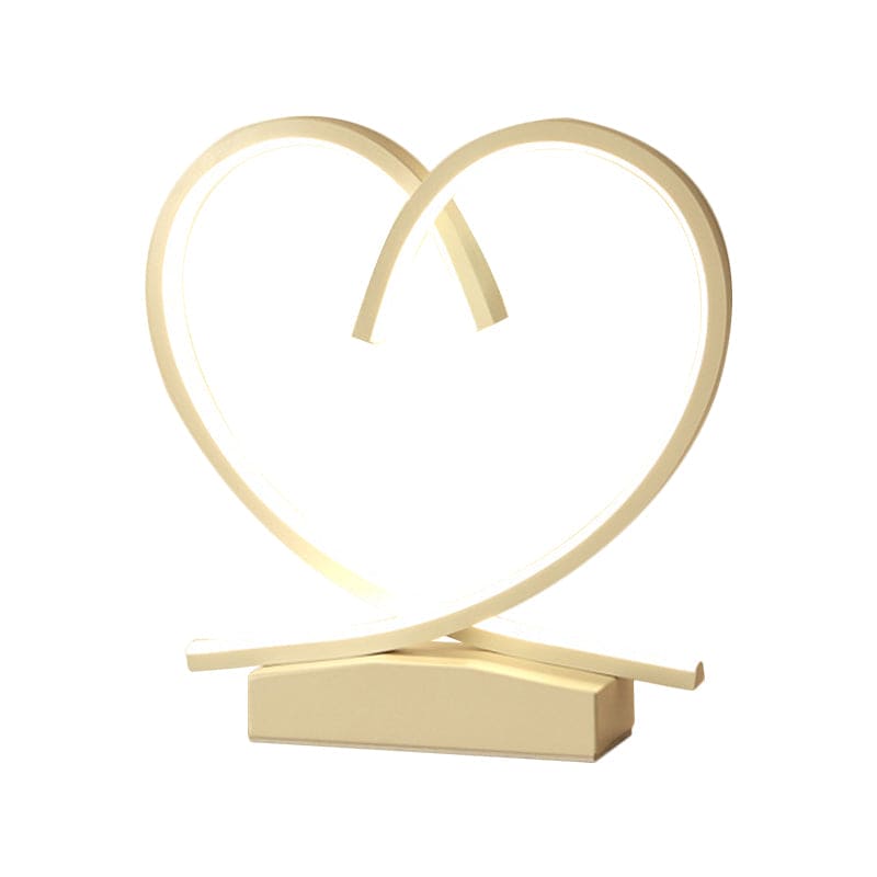 Charming Wooden Bedside Lamp with Heart Design - HeartTable