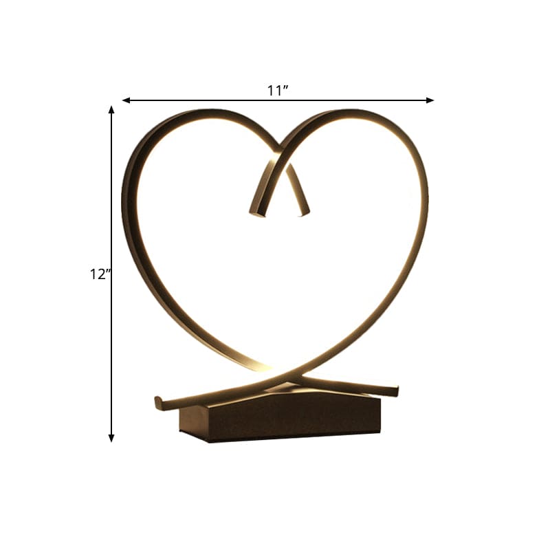 Charming Wooden Bedside Lamp with Heart Design - HeartTable