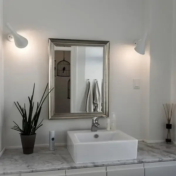 Sleek Modern Table Lamp for Chic Ambiance - ChicTable