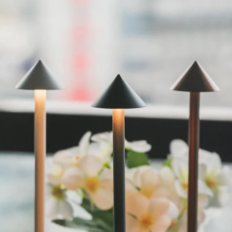 Sleek & Portable Wireless Table Lamp with Adjustable Brightness - WireTable