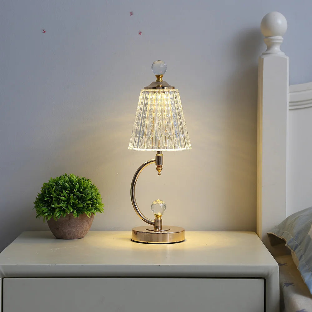 Retro Crystal Table Lamp for a Glamorous Glow - RetroTable