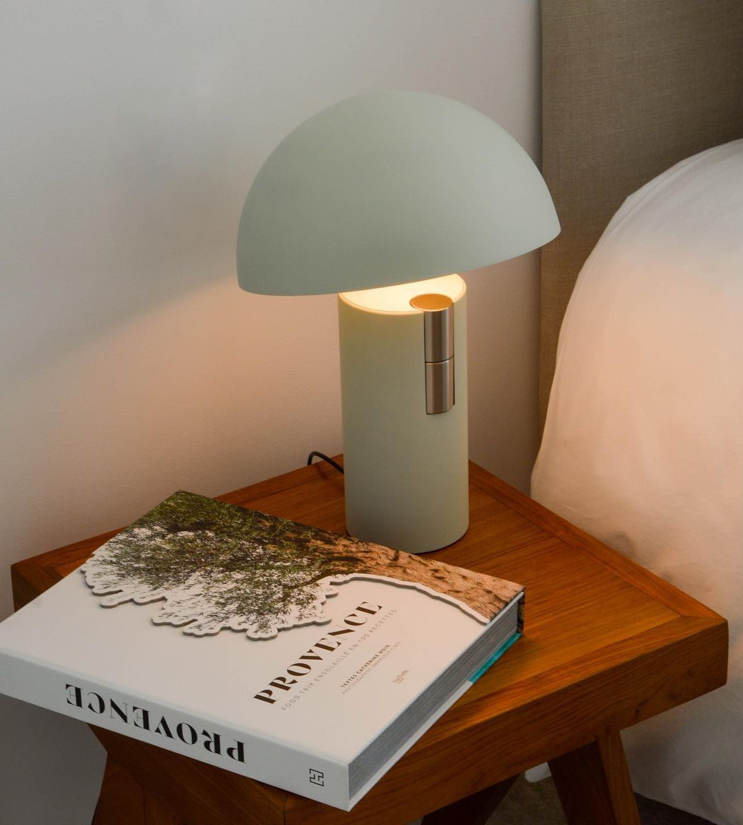 Ambient Table Lamp for Cozy Homes - HomeTable