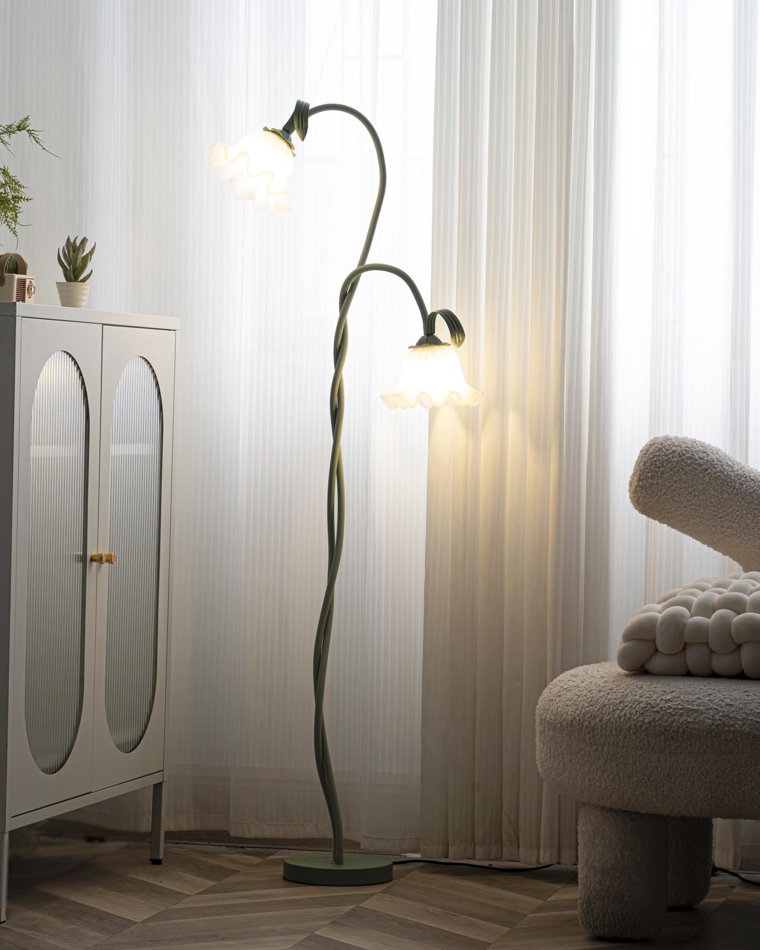 Elegant Floral LED Table Lamp - FloralTable