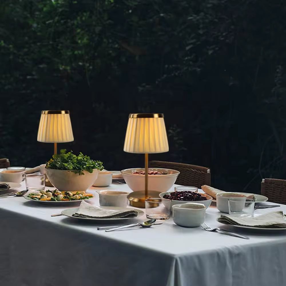 Elegant Vintage Table Lamp for Timeless Charm - VintageTable