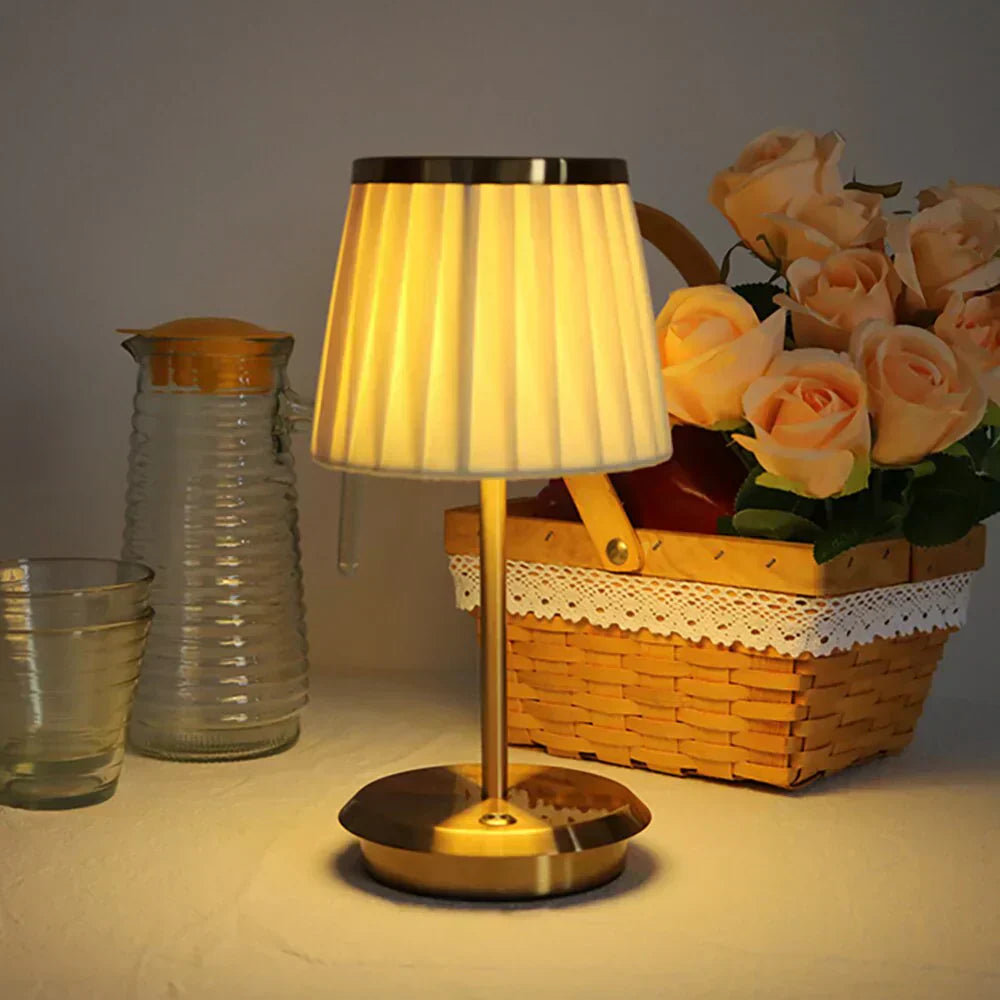 Elegant Vintage Table Lamp for Timeless Charm - VintageTable
