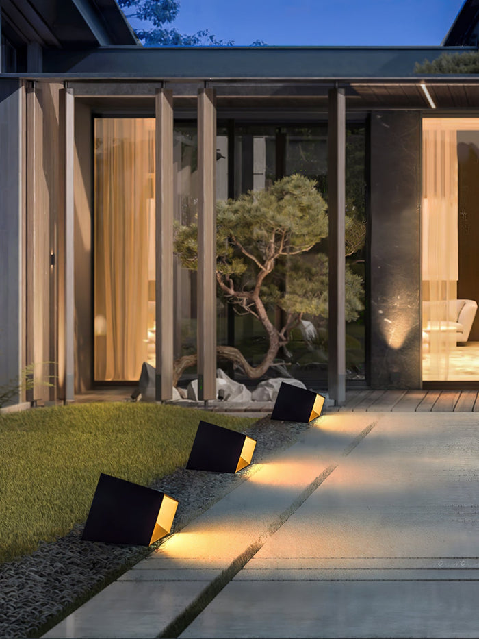 Compact Solar Garden Lamp - SolarLume