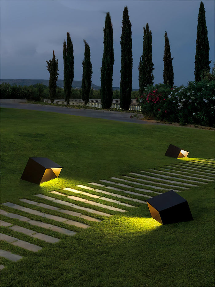Compact Solar Garden Lamp - SolarLume