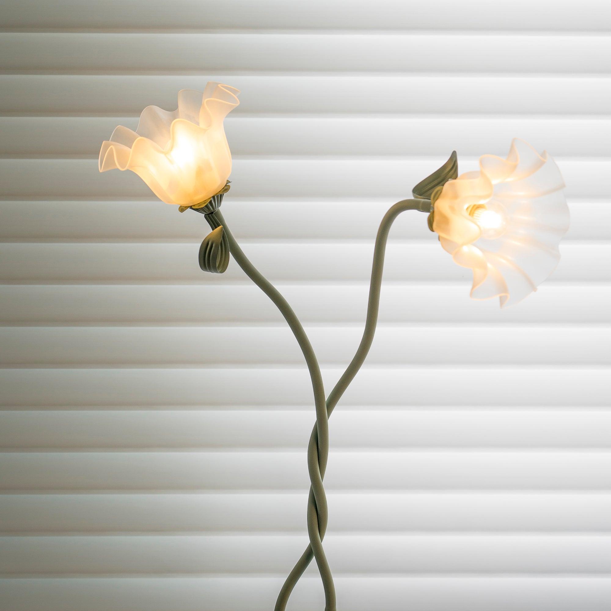 Elegant Floral LED Table Lamp - FloralTable
