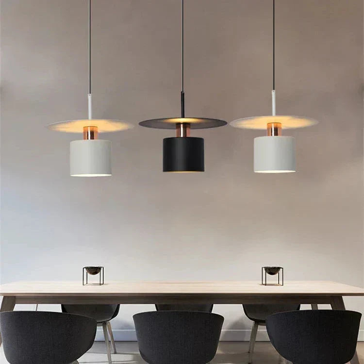 Linear Minimalist Pendant Lamp for a Soft Glow - LineDrop