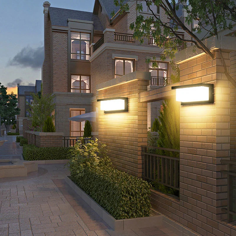 Villa-Inspired Solar Lamp for Elegant Outdoor Lighting - SolarLume