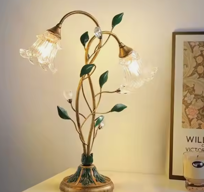 Romantic Floral Table Lamp with Soft Glow - FloralTable