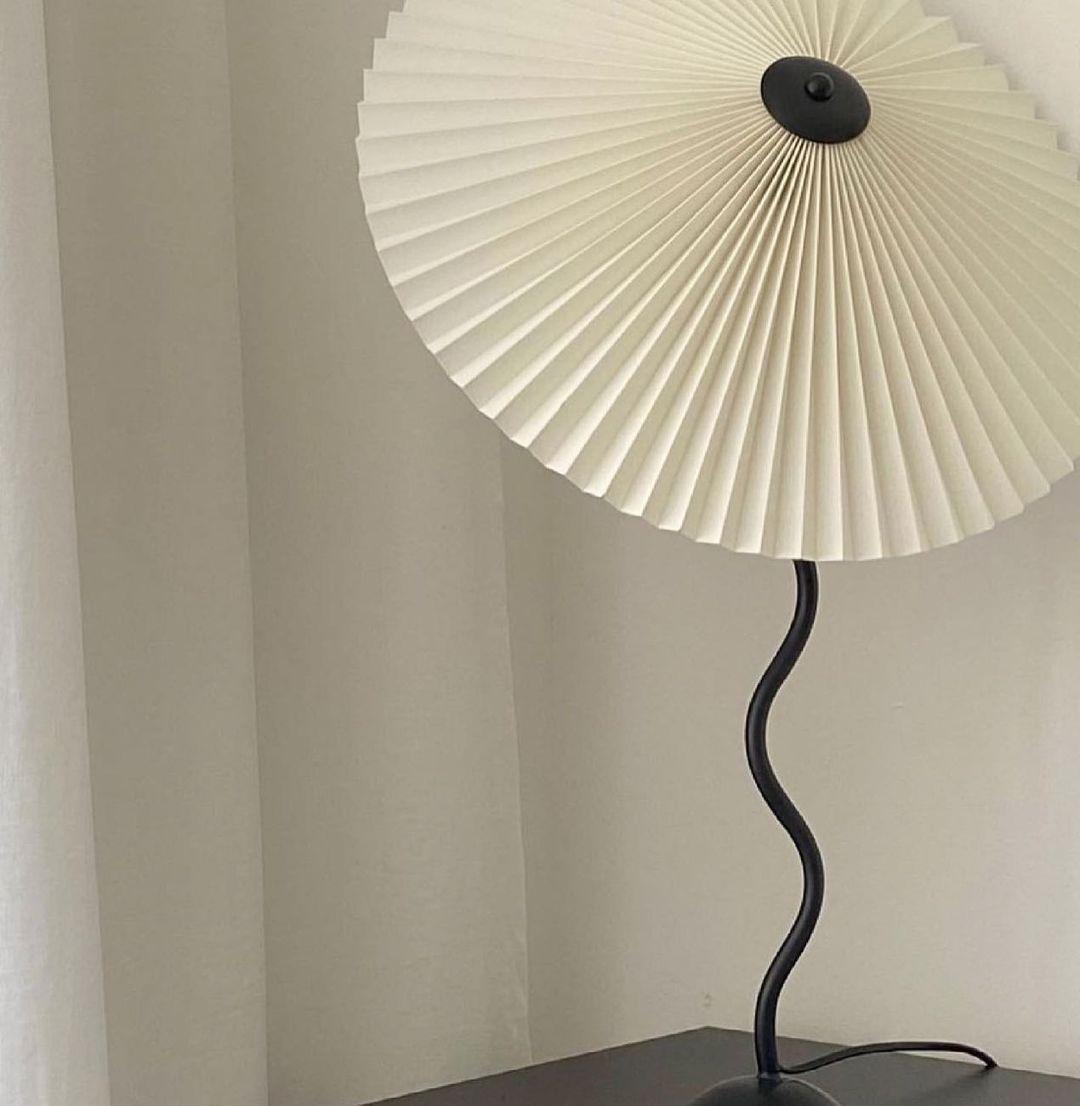 Curved LED Table Lamp for Modern Ambient Glow - CurveTable