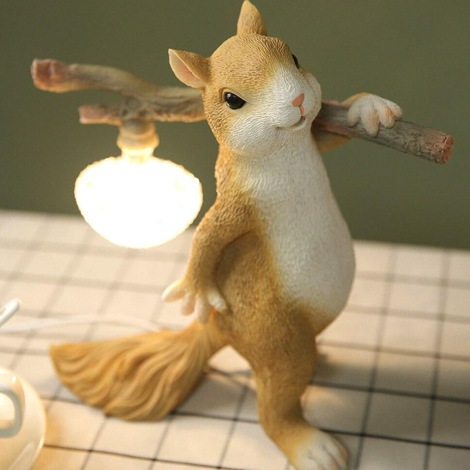 Adorable Squirrel Night Light for a Cozy Ambiance - NightTable