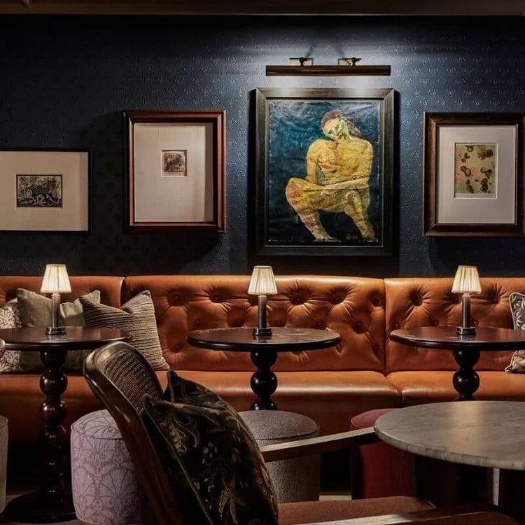 Sleek Modern Metal Table Lamp - MetalTable