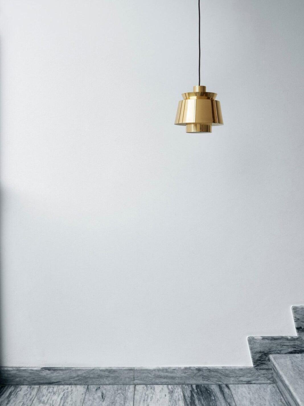 Sleek Pendant Lamp for a Luxe Home Ambiance - LuxeDrop
