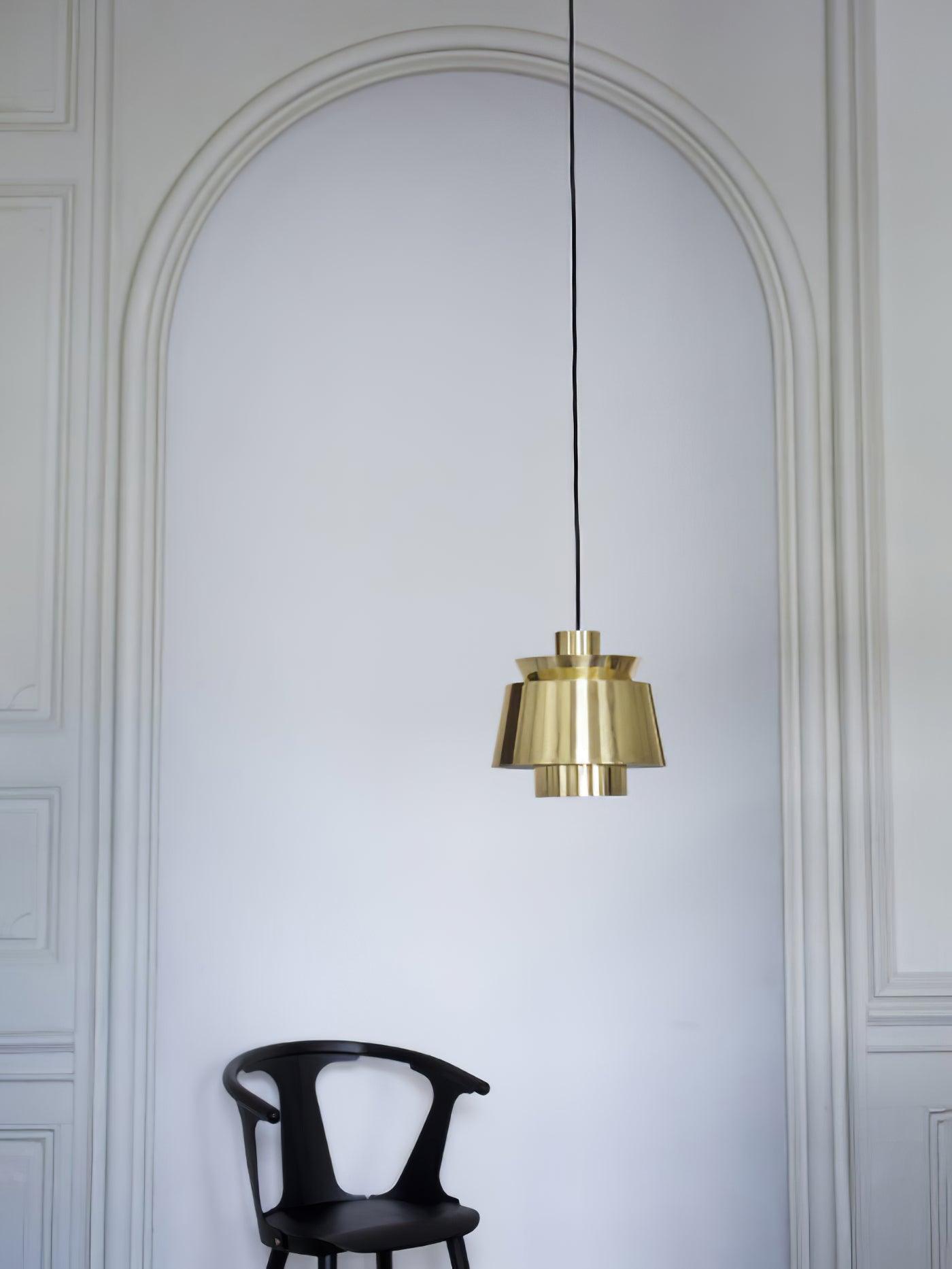 Sleek Pendant Lamp for a Luxe Home Ambiance - LuxeDrop