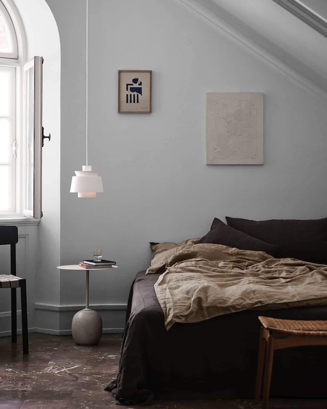 Sleek Pendant Lamp for a Luxe Home Ambiance - LuxeDrop