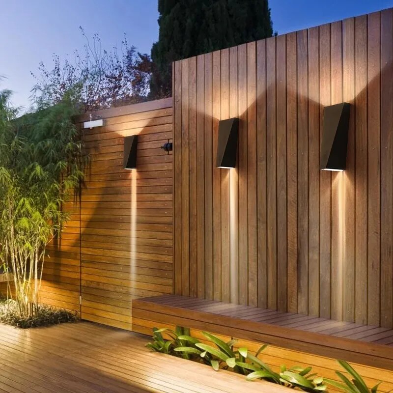 Sleek Outdoor Wall Light for Modern Illumination - OutdoorWall