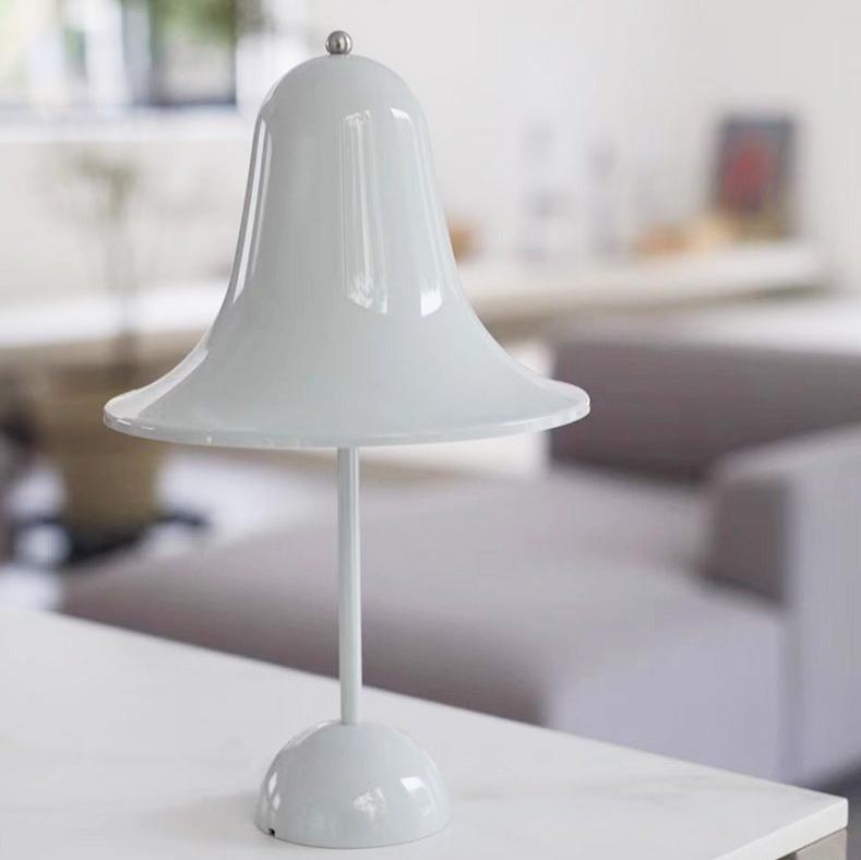 Stylish Wireless Table Lamp for an Elegant Ambiance - WireTable